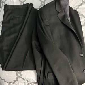 2pc Haggar Tailored Fit Black Pinstripe Suit 44L